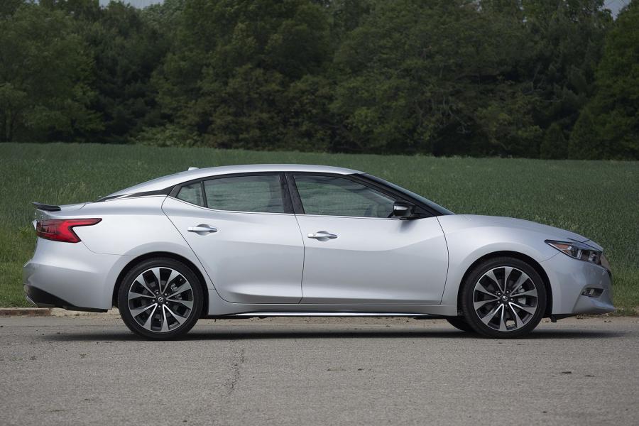  Nissan Maxima SR 2016 года  (NA) (фото 8 из 36)